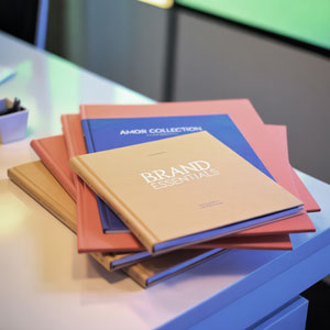 Beispiel für Printdesign - Foto einiger von mir gestalteter Printprodukte